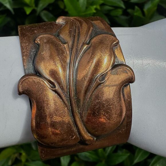 Copper leaf wide cuff bracelet - Picture 2 of 9